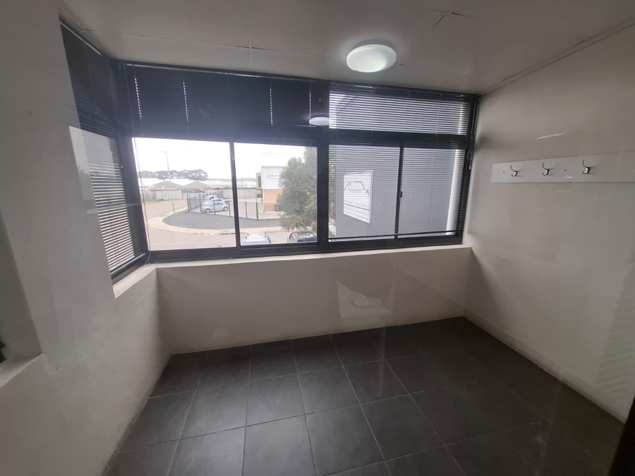 To Let Commercial Property for Rent in Fisantekraal Western Cape
